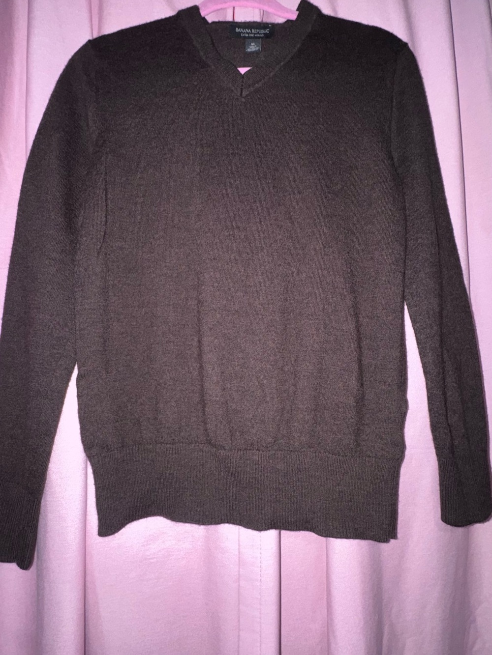 Banana Republic Men’s Dark Brown V-Neck Sweater